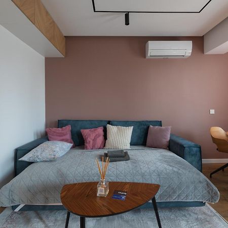 Opal Beachfront Apartment Варна Экстерьер фото