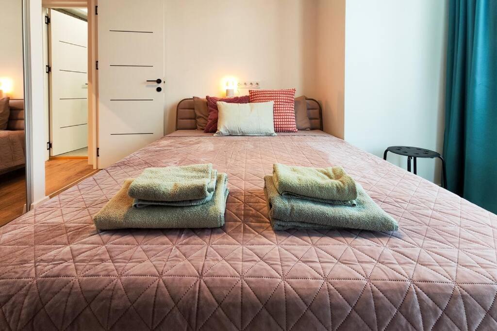 Opal Beachfront Apartment Варна Экстерьер фото