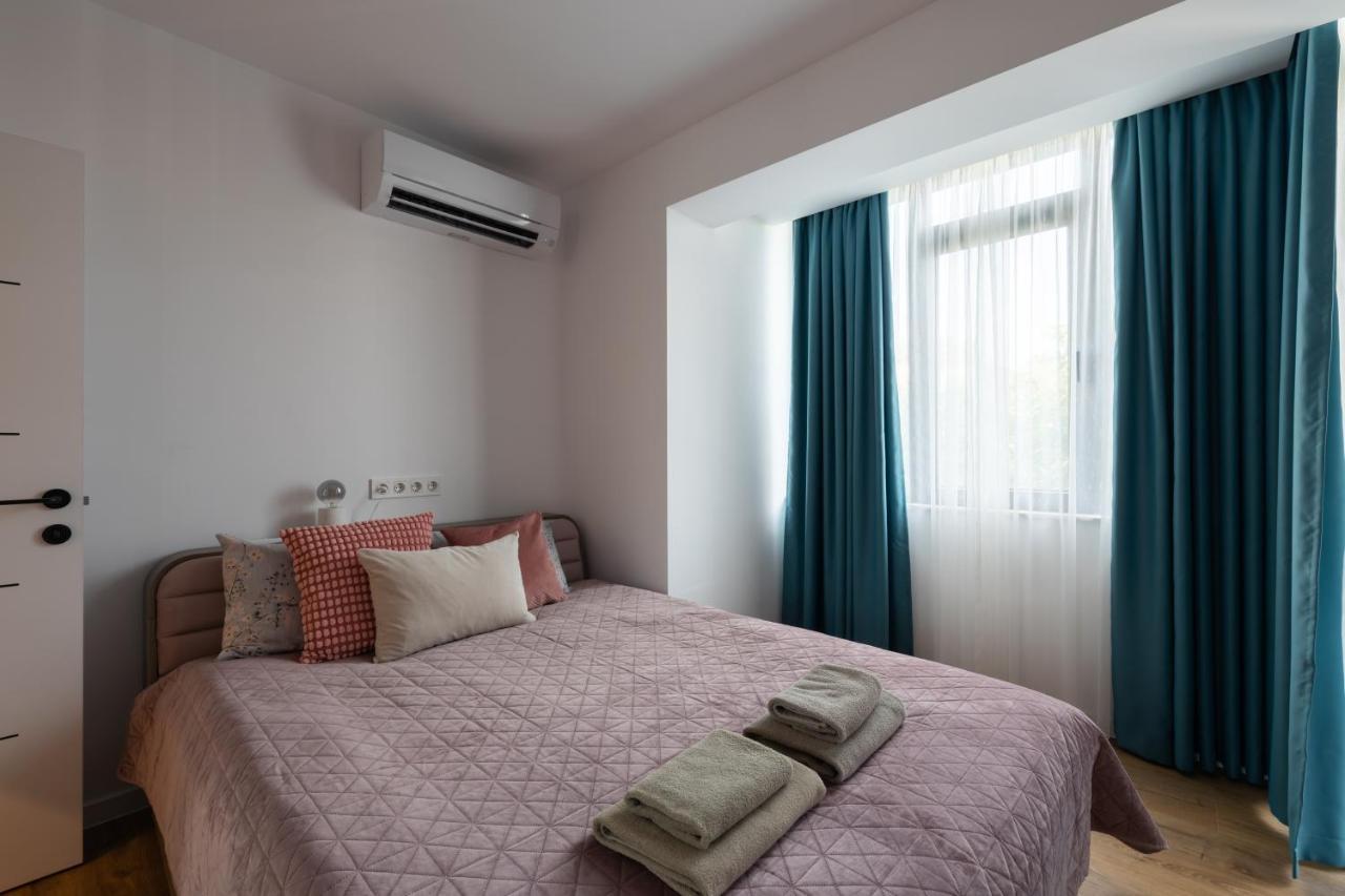 Opal Beachfront Apartment Варна Экстерьер фото