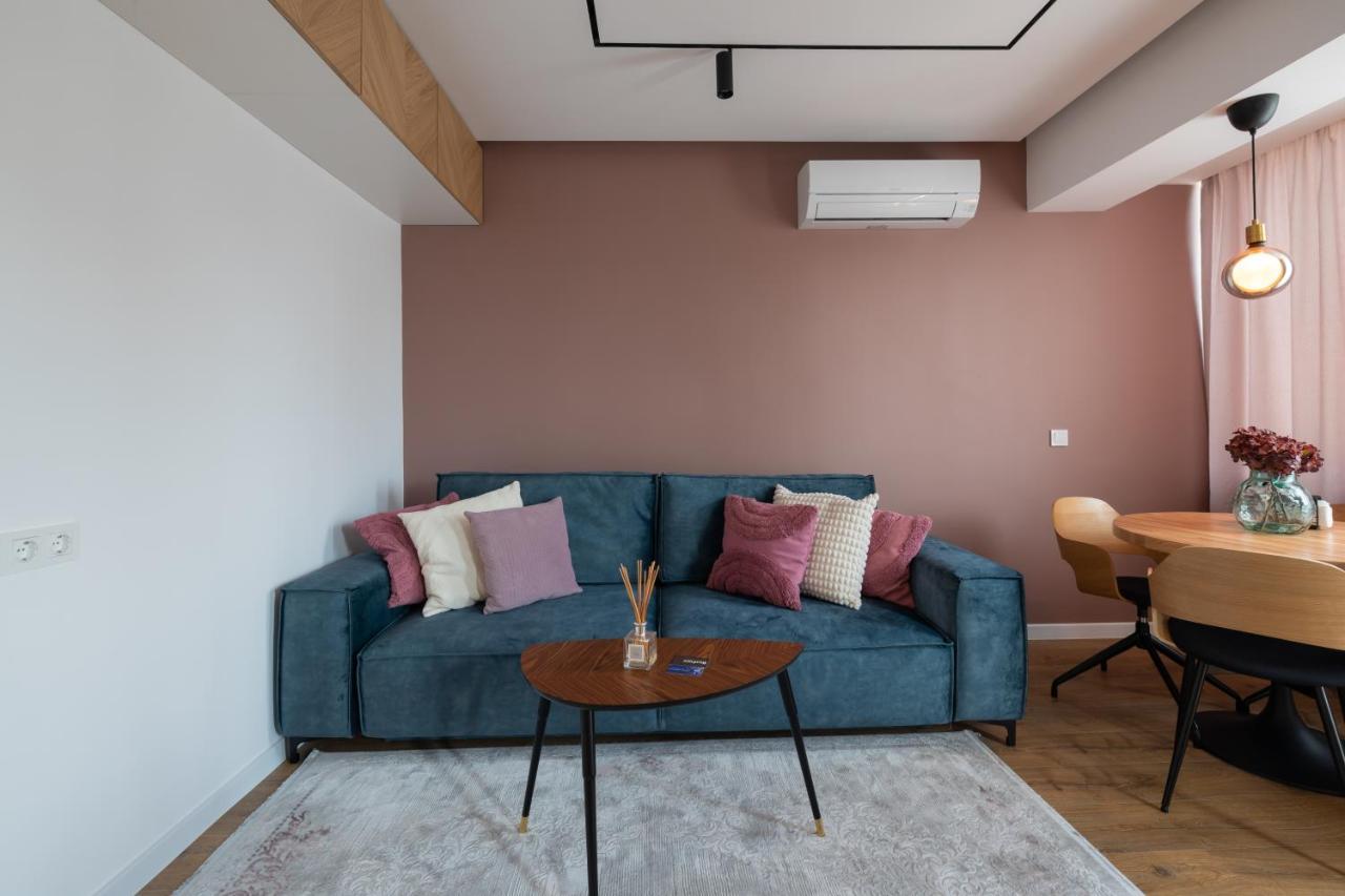 Opal Beachfront Apartment Варна Экстерьер фото